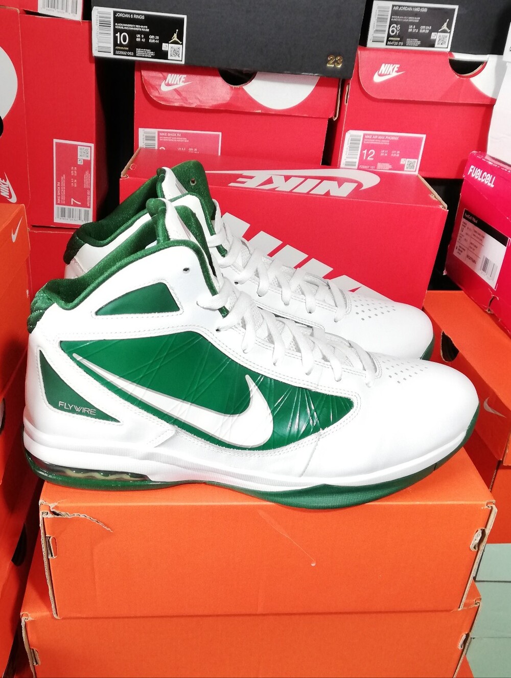VINTAGE NIKE AIR FLYWIRE MEN'S US SIZE 12 MINT CONDITION